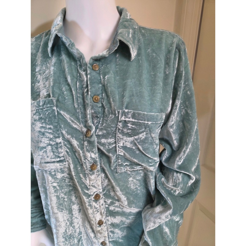 Pilcro Anthropologie Sage Green Crushed Velvet Button Down Shirt Womens Size 4 - Picture 6 of 16